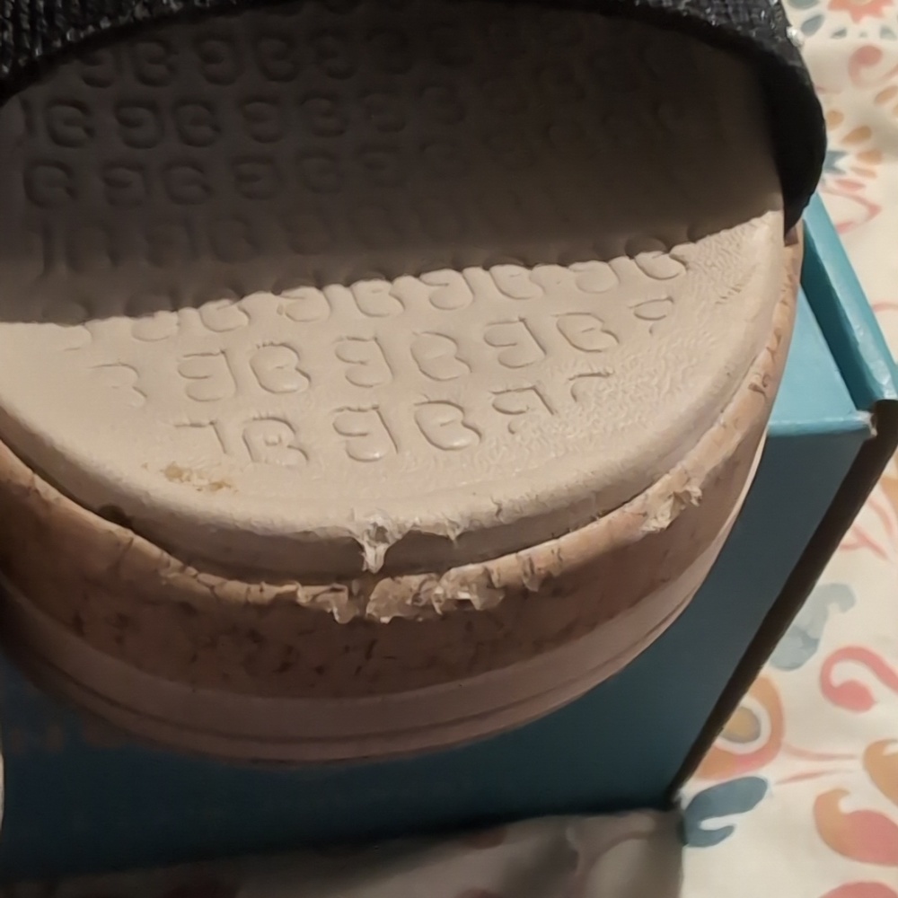 Bzees Black Sandals, 9M - Picture 5 of 13